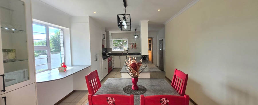 3 Bedroom Property for Sale in Kleinbaai Western Cape